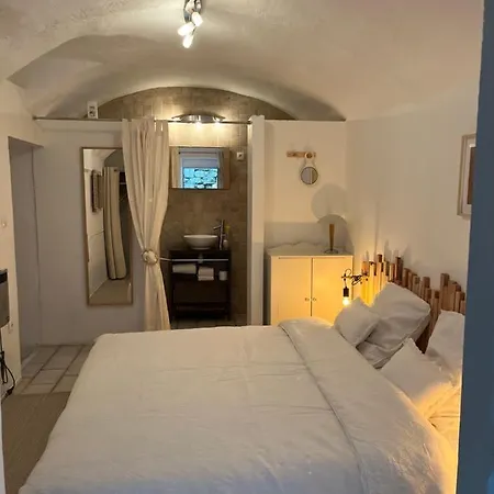 Maison Du Vigneron Apartment Vezenobres